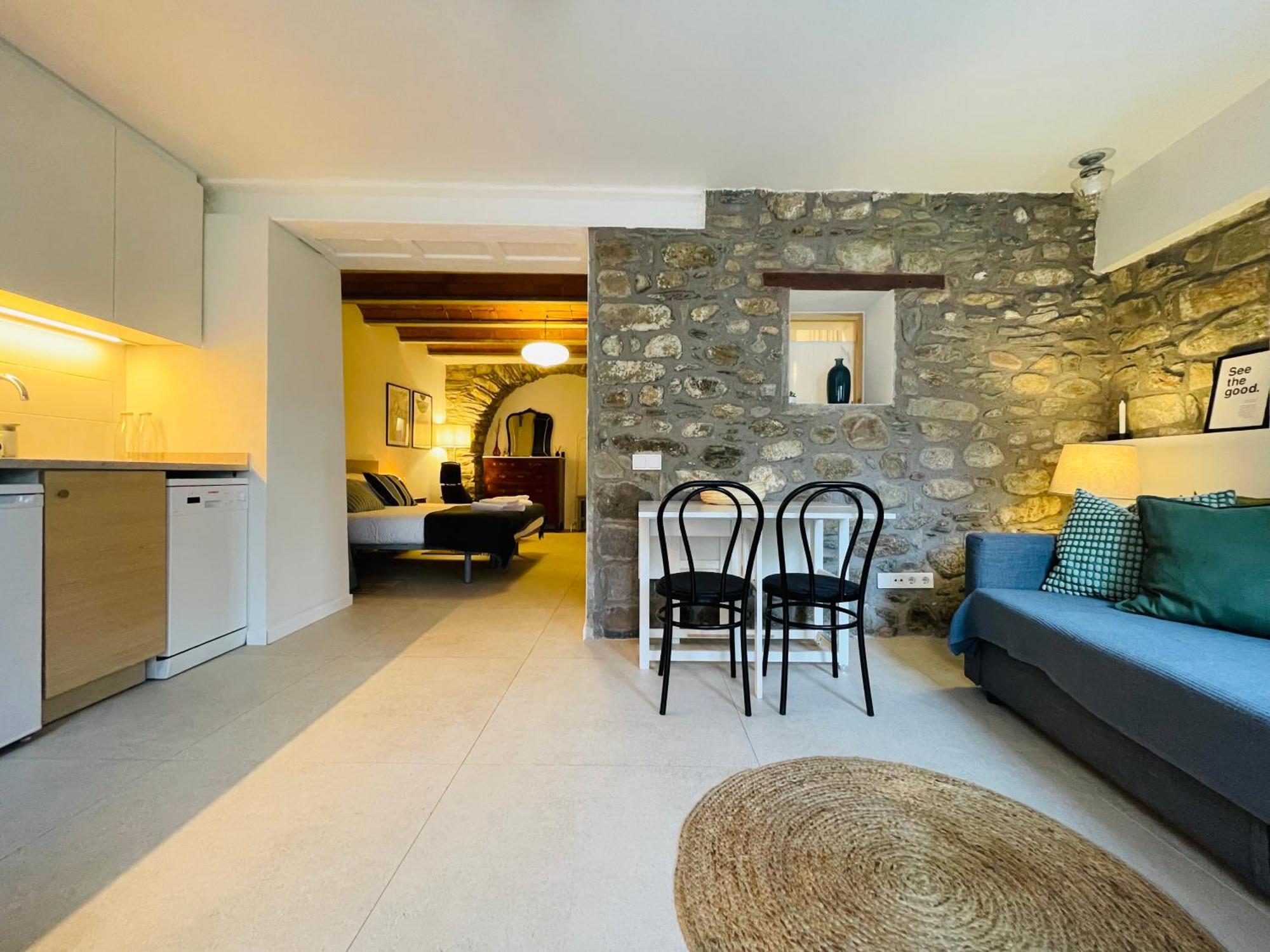 Apartment Paroi *
